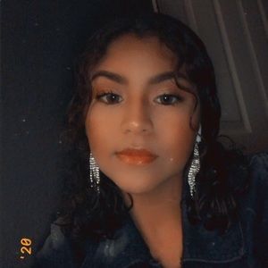 Meet your Posher, Jennyfer